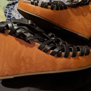 Ladies 8.5 Dr Scholls wedges